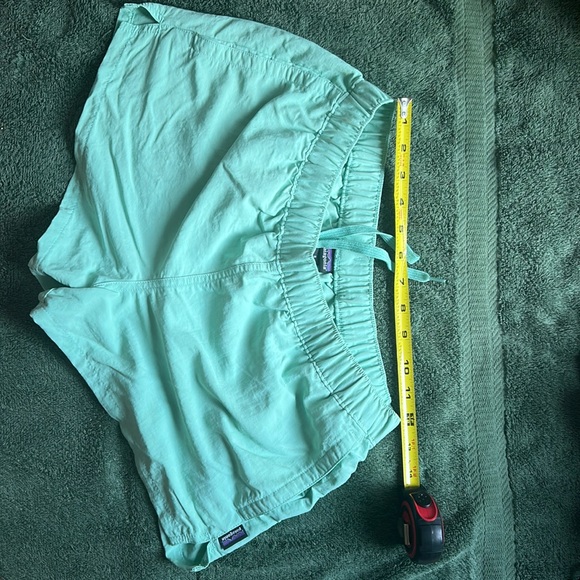 Patagonia Barely Baggies women’s shorts size small - Picture 1 of 6